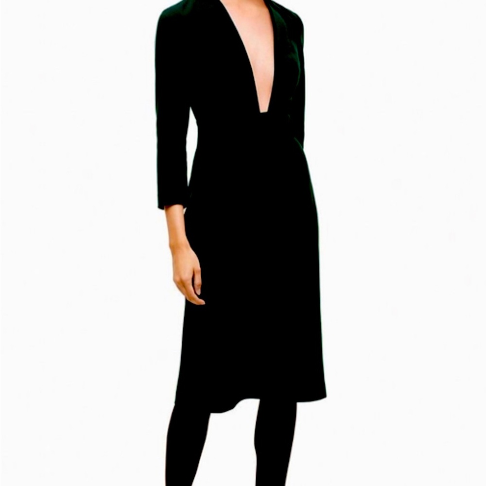 NWT Aritzia Babaton Black Deep V Masu Midi Dress